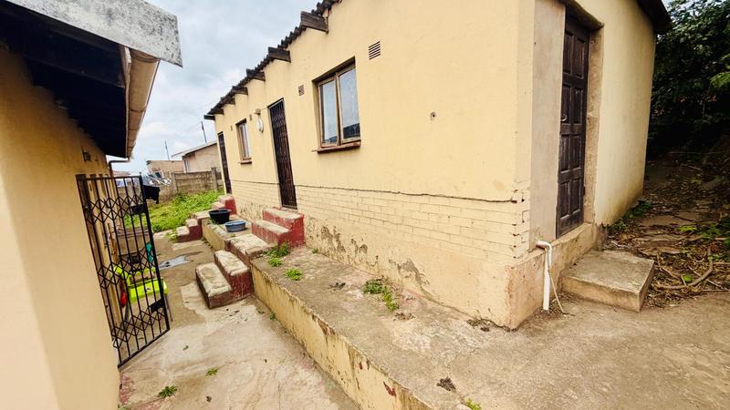 4 Bedroom Property for Sale in Ntuzuma KwaZulu-Natal