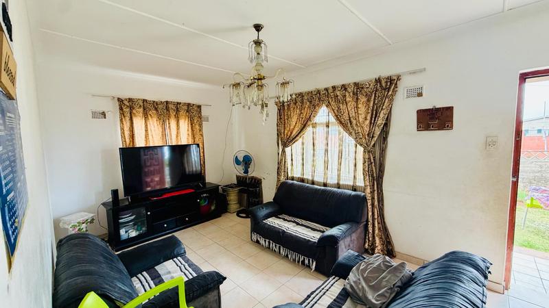 4 Bedroom Property for Sale in Ntuzuma KwaZulu-Natal