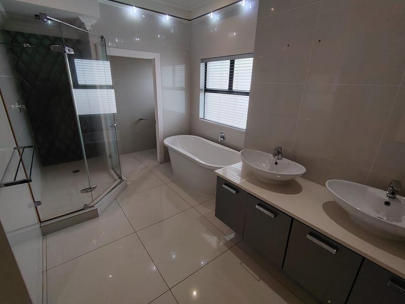 To Let 4 Bedroom Property for Rent in Izinga KwaZulu-Natal