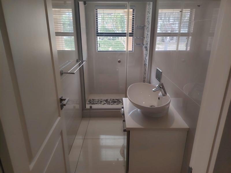 To Let 4 Bedroom Property for Rent in Izinga KwaZulu-Natal