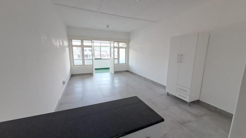 To Let 1 Bedroom Property for Rent in Sea View KwaZulu-Natal