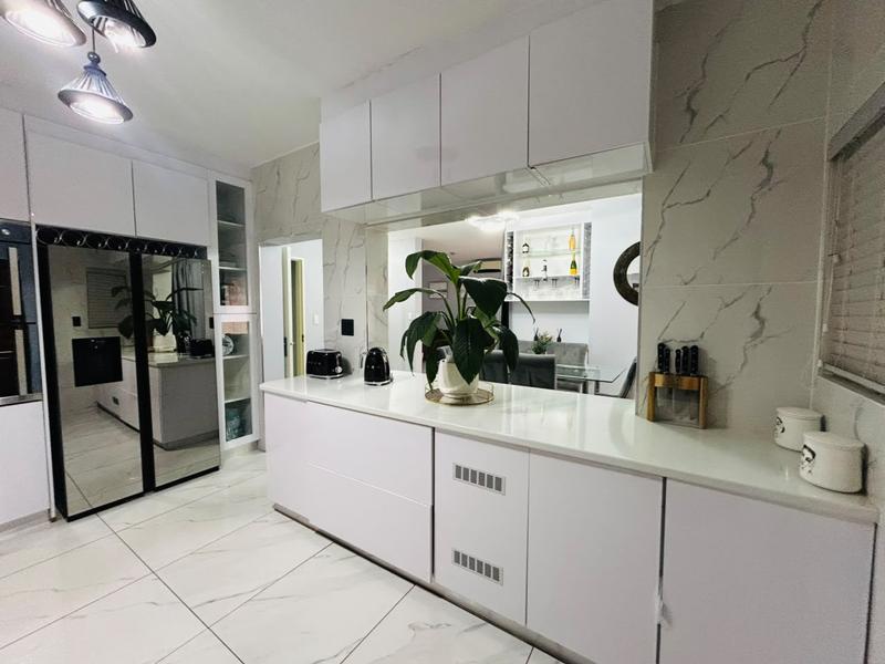 3 Bedroom Property for Sale in Meer En See KwaZulu-Natal