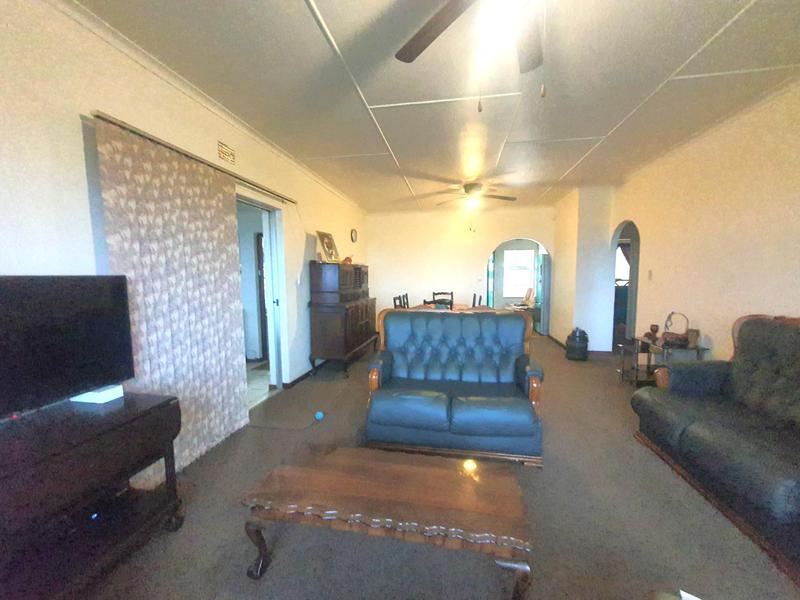 3 Bedroom Property for Sale in Umtentweni KwaZulu-Natal