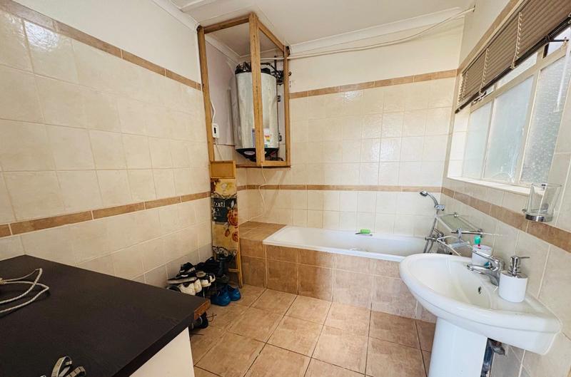 1 Bedroom Property for Sale in Fairview KwaZulu-Natal