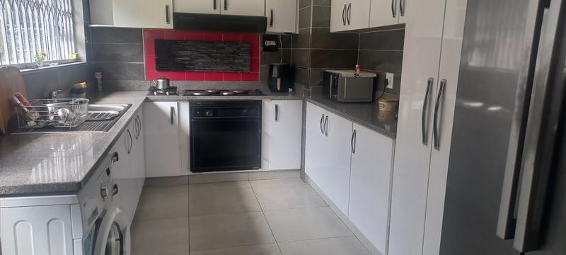 3 Bedroom Property for Sale in Westbrook KwaZulu-Natal