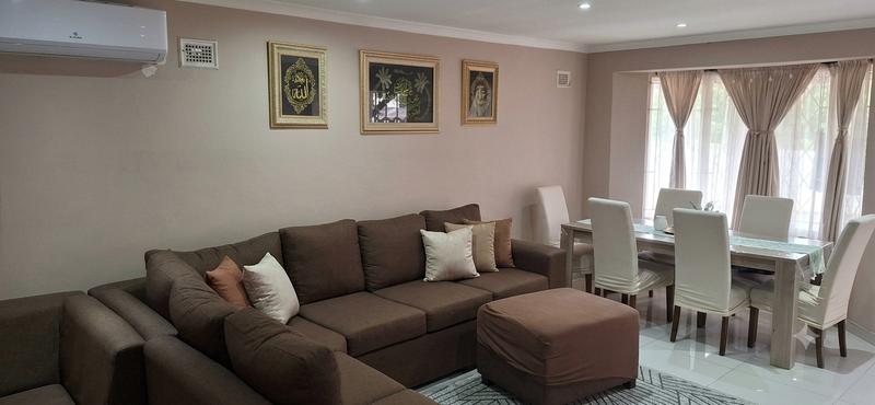 2 Bedroom Property for Sale in Sherwood KwaZulu-Natal