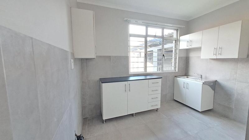 To Let 2 Bedroom Property for Rent in Sea View KwaZulu-Natal