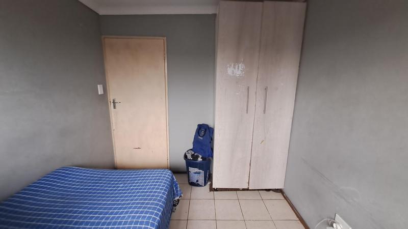 To Let 3 Bedroom Property for Rent in Umlazi KwaZulu-Natal