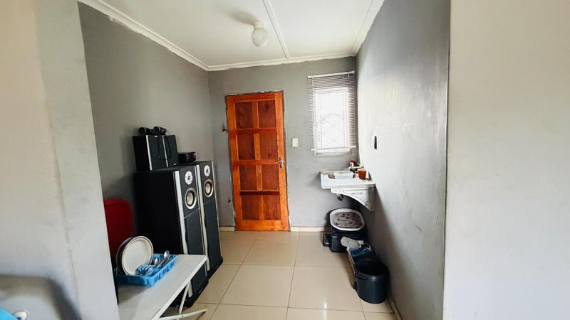 2 Bedroom Property for Sale in Westridge KwaZulu-Natal