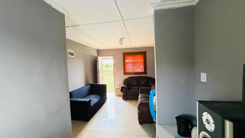 2 Bedroom Property for Sale in Westridge KwaZulu-Natal