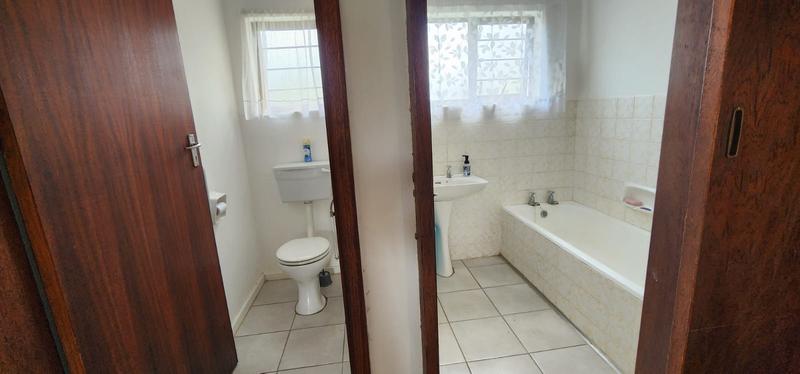 2 Bedroom Property for Sale in Umkomaas KwaZulu-Natal