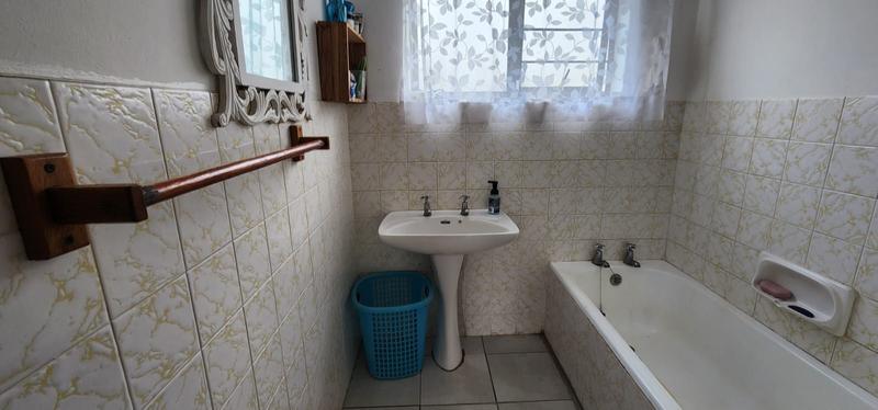2 Bedroom Property for Sale in Umkomaas KwaZulu-Natal