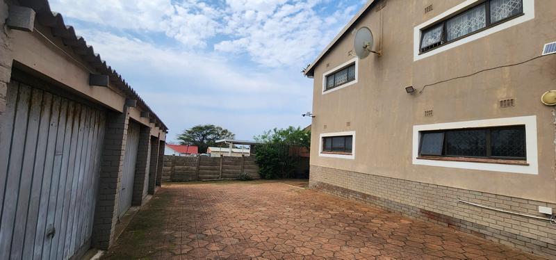 2 Bedroom Property for Sale in Umkomaas KwaZulu-Natal