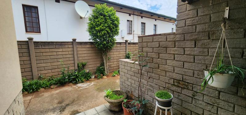 2 Bedroom Property for Sale in Umkomaas KwaZulu-Natal