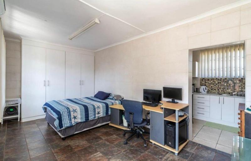 4 Bedroom Property for Sale in Amanzimtoti KwaZulu-Natal