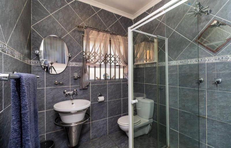 4 Bedroom Property for Sale in Amanzimtoti KwaZulu-Natal
