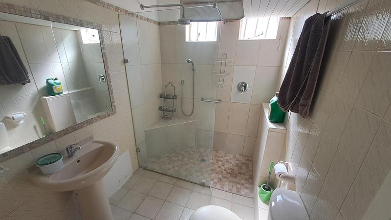 To Let 3 Bedroom Property for Rent in Essenwood KwaZulu-Natal