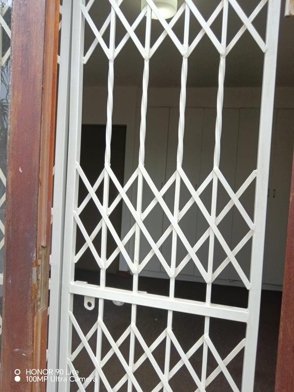 1 Bedroom Property for Sale in Bellair KwaZulu-Natal
