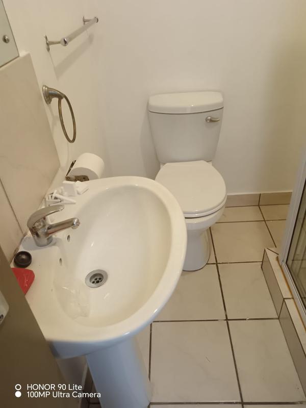1 Bedroom Property for Sale in Bellair KwaZulu-Natal