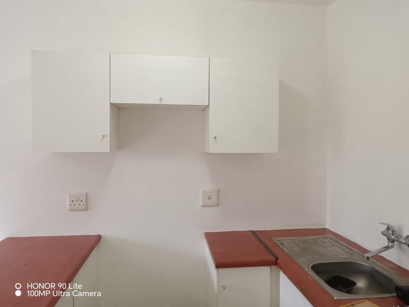 1 Bedroom Property for Sale in Bellair KwaZulu-Natal