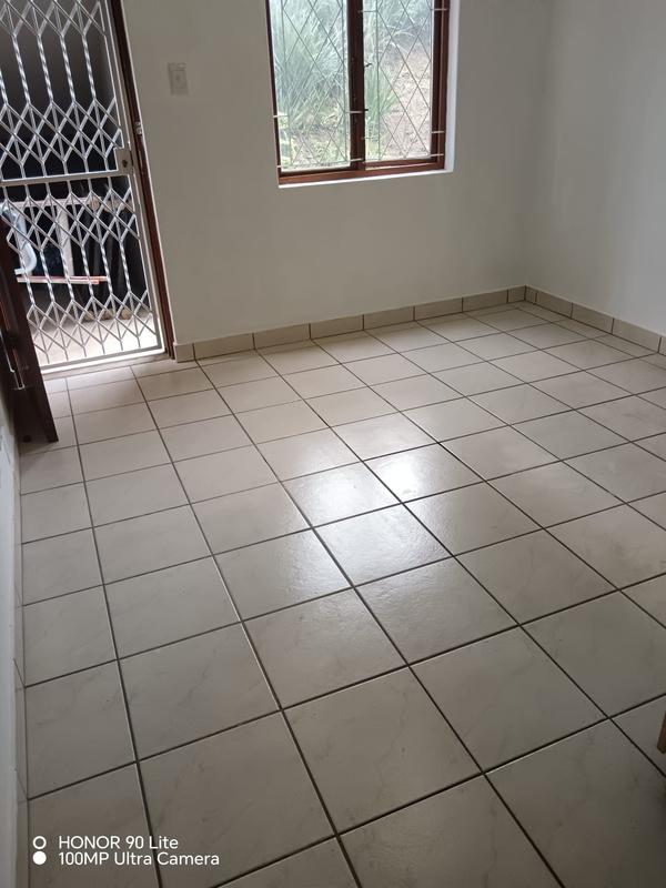 1 Bedroom Property for Sale in Bellair KwaZulu-Natal