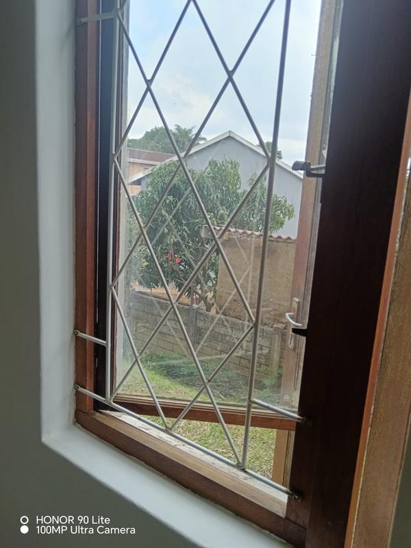 1 Bedroom Property for Sale in Bellair KwaZulu-Natal