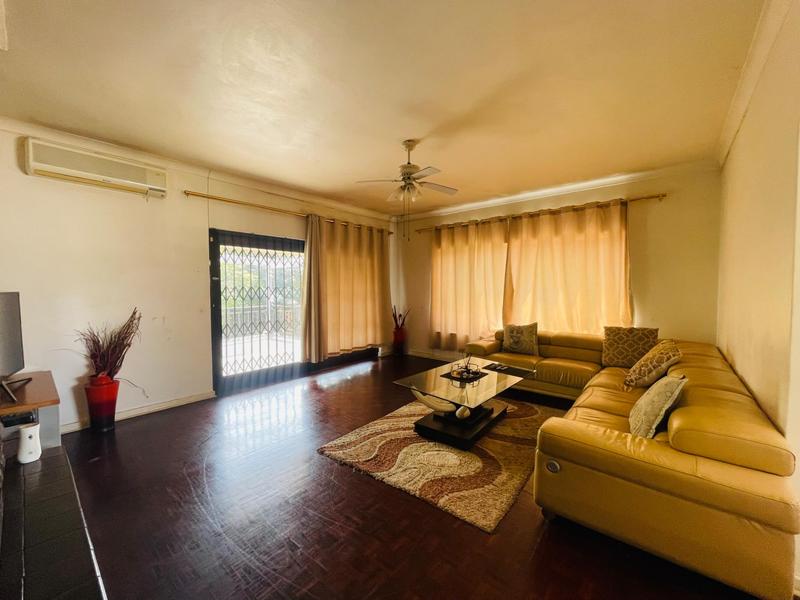 4 Bedroom Property for Sale in Amanzimtoti KwaZulu-Natal