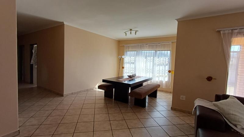3 Bedroom Property for Sale in Aviary Hill KwaZulu-Natal