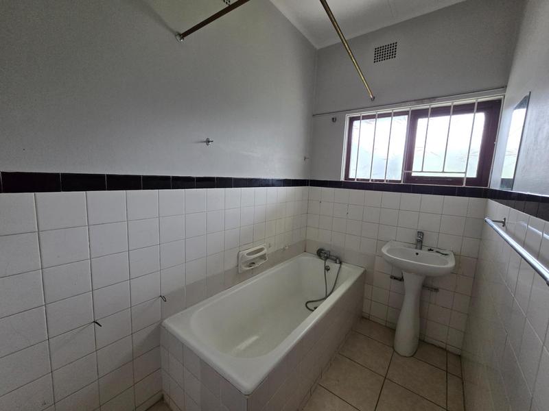 To Let 2 Bedroom Property for Rent in Scottburgh KwaZulu-Natal