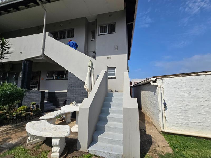 To Let 2 Bedroom Property for Rent in Scottburgh KwaZulu-Natal