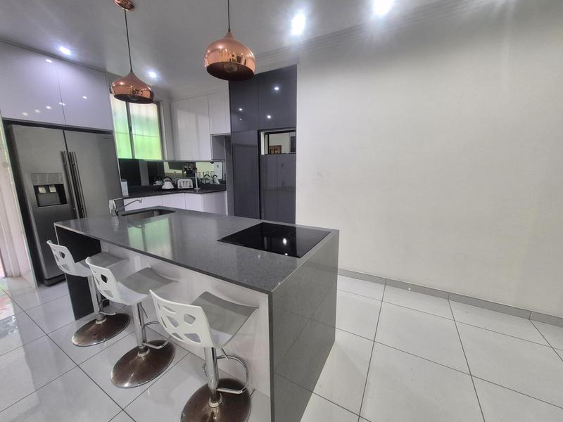 1 Bedroom Property for Sale in Durban North KwaZulu-Natal