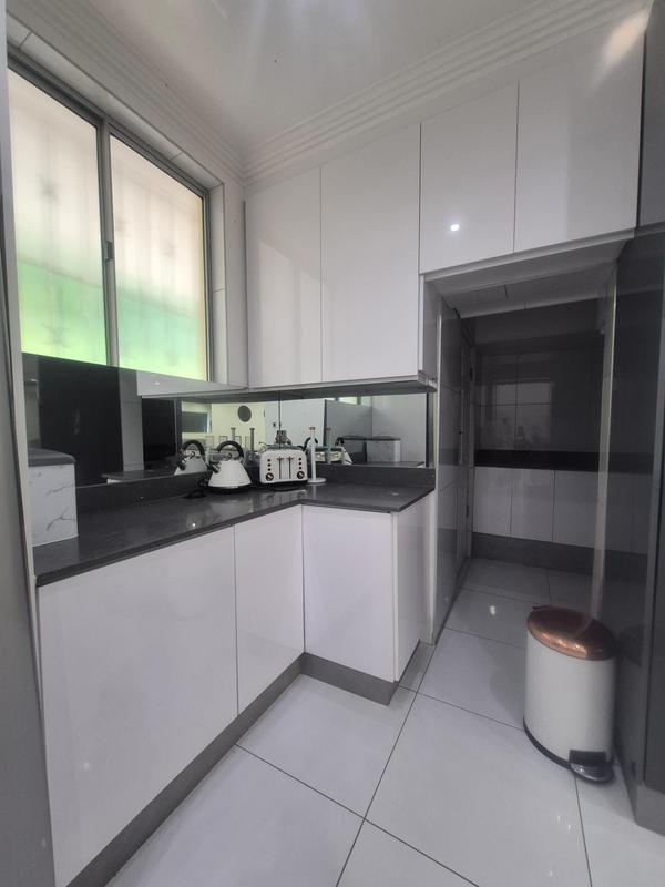 1 Bedroom Property for Sale in Durban North KwaZulu-Natal