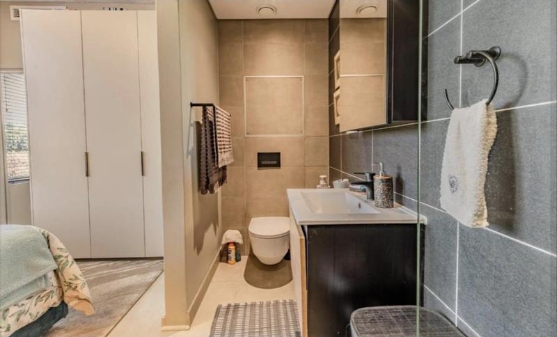 1 Bedroom Property for Sale in La Lucia KwaZulu-Natal