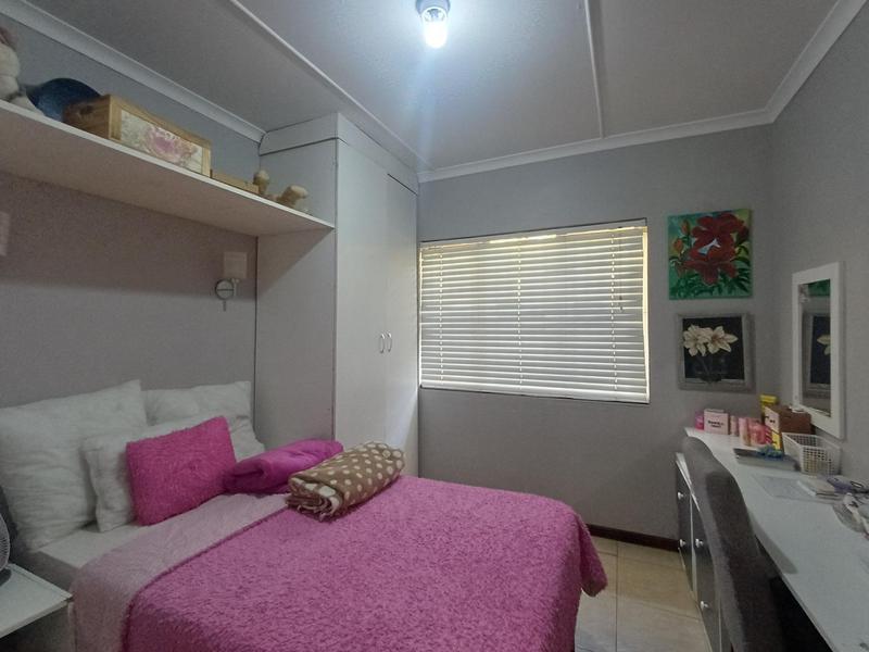To Let 4 Bedroom Property for Rent in Greenwood Park KwaZulu-Natal
