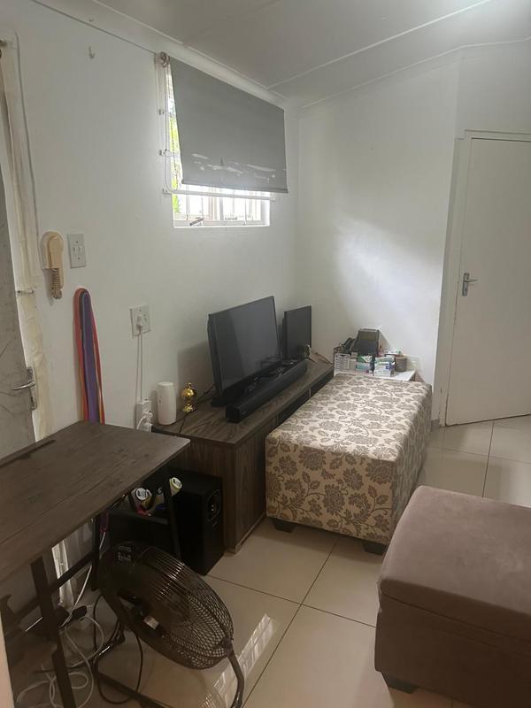 To Let 1 Bedroom Property for Rent in Durban North KwaZulu-Natal