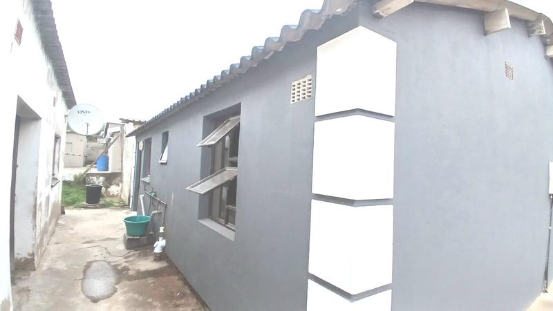 2 Bedroom Property for Sale in Umlazi KwaZulu-Natal