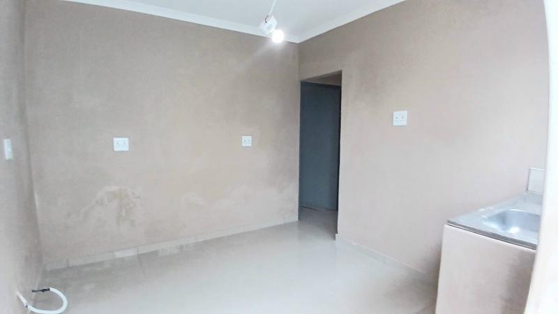 2 Bedroom Property for Sale in Umlazi KwaZulu-Natal