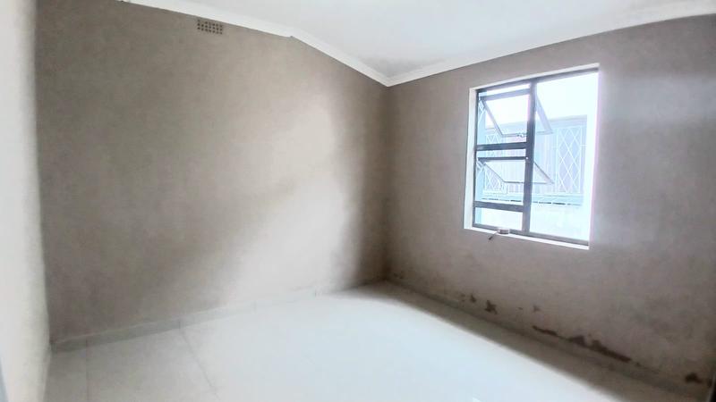 2 Bedroom Property for Sale in Umlazi KwaZulu-Natal