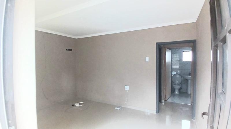 2 Bedroom Property for Sale in Umlazi KwaZulu-Natal