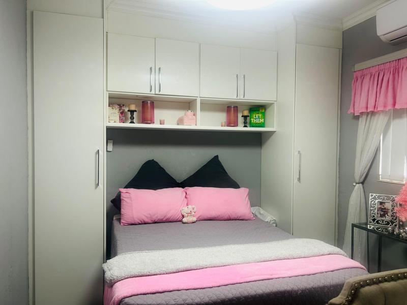 2 Bedroom Property for Sale in Arboretum KwaZulu-Natal