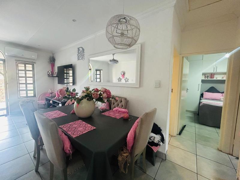 2 Bedroom Property for Sale in Arboretum KwaZulu-Natal