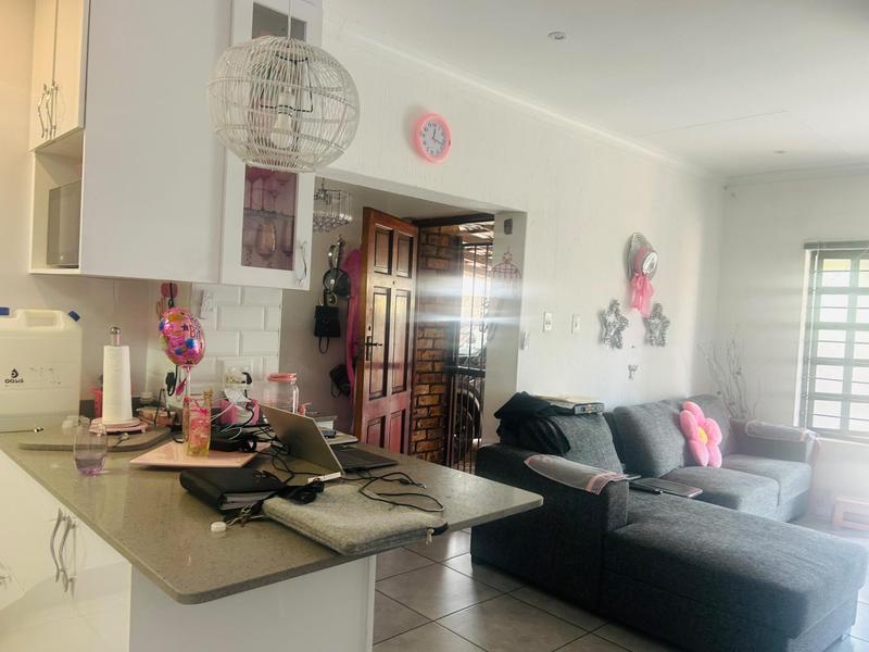 2 Bedroom Property for Sale in Arboretum KwaZulu-Natal