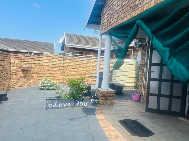 2 Bedroom Property for Sale in Arboretum KwaZulu-Natal