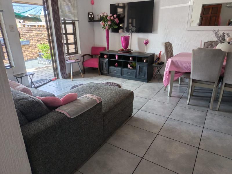 2 Bedroom Property for Sale in Arboretum KwaZulu-Natal