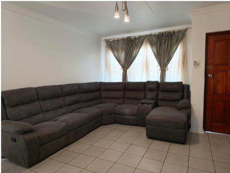 2 Bedroom Property for Sale in Birdswood KwaZulu-Natal