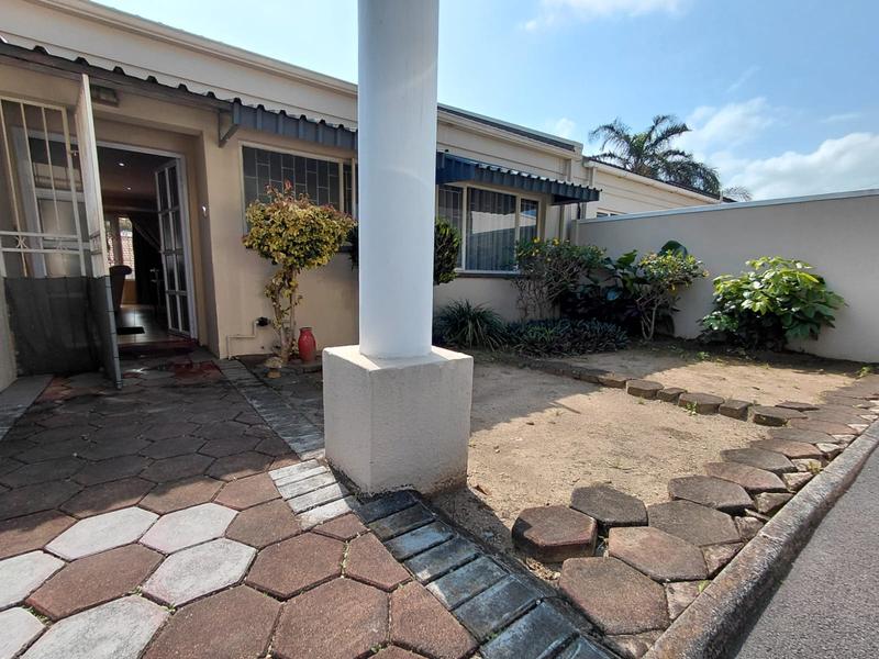2 Bedroom Property for Sale in Sherwood KwaZulu-Natal