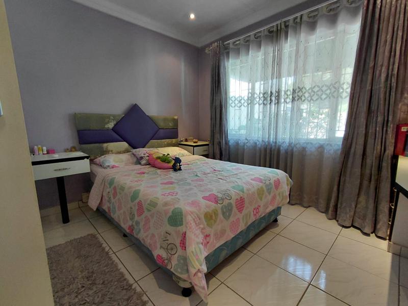 2 Bedroom Property for Sale in Sherwood KwaZulu-Natal