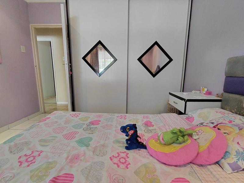 2 Bedroom Property for Sale in Sherwood KwaZulu-Natal