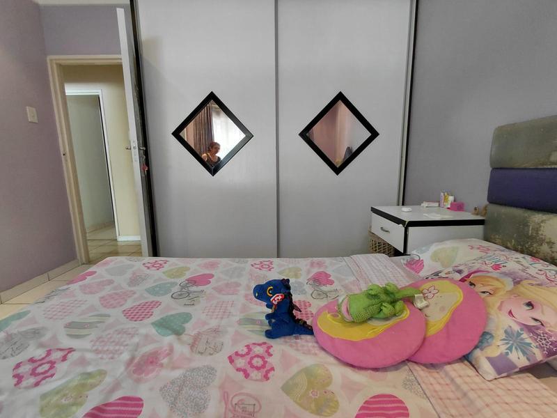 2 Bedroom Property for Sale in Sherwood KwaZulu-Natal