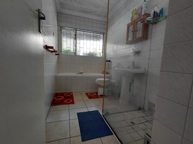 2 Bedroom Property for Sale in Sherwood KwaZulu-Natal